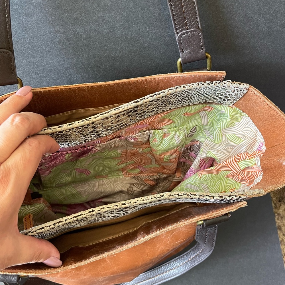 The Sak distressed shoulder/hobo purse. - Picture 7 of 7